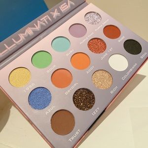 Eyeshadow palette